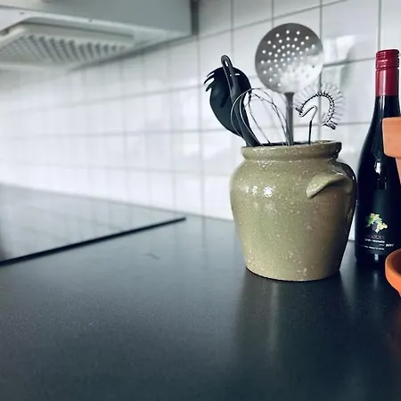 Central, Bright, And Spacious Retreat Appartamento *